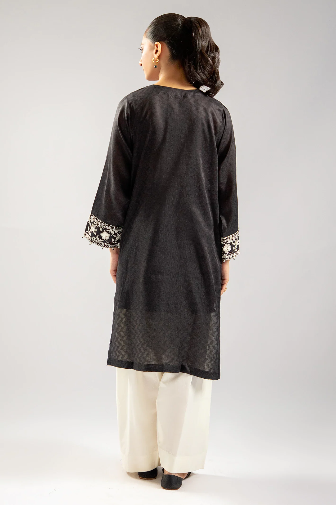 Black Embroidered Kurti - Image 4