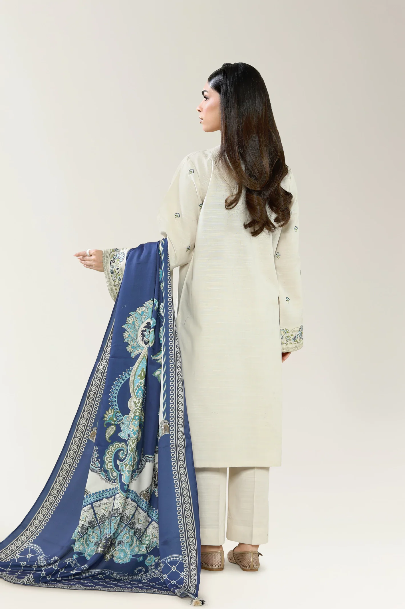 Embroidered Khaddar-Cream Unstitched 3PC - Image 4